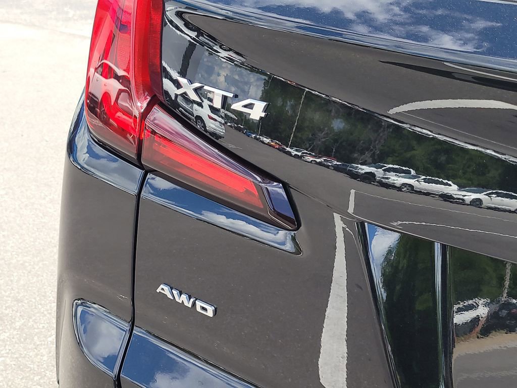 Used 2023 Cadillac XT4 Premium Luxury w/ Cold Weather Package AWD/4WD image 7