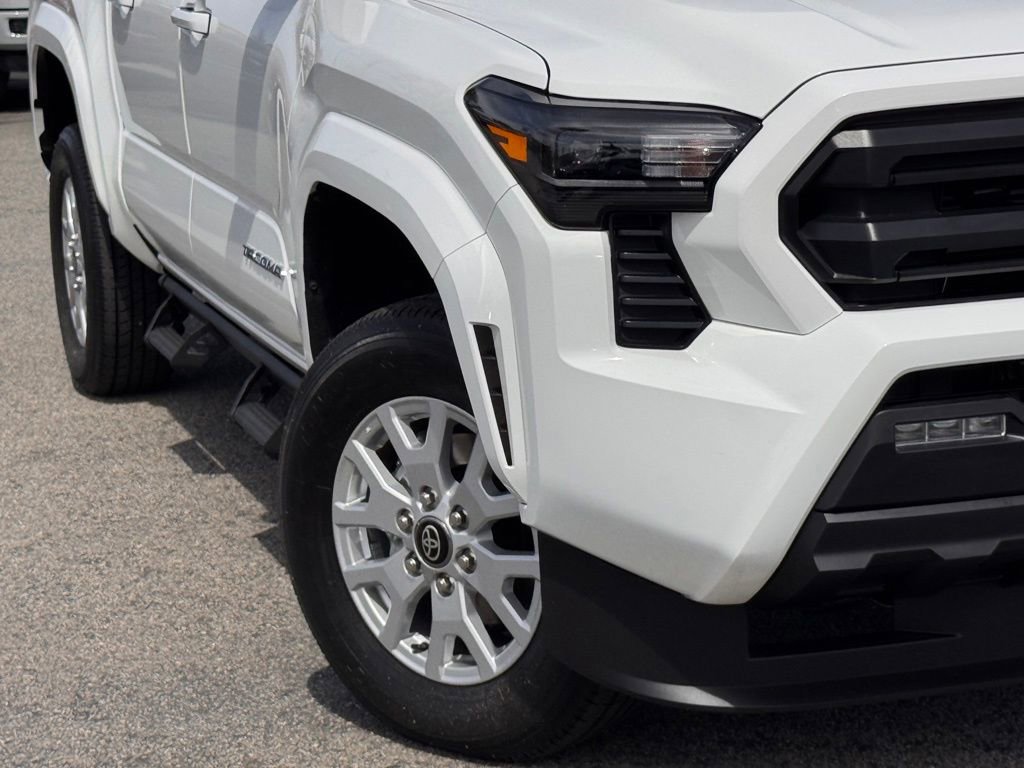 Used 2025 Toyota Tacoma SR5 RWD image 4