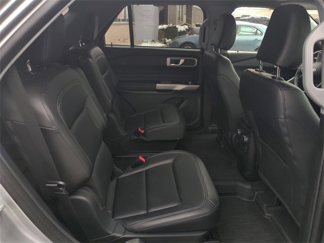 Certified 2022 Ford Explorer XLT w/ Equipment Group 202A image 25