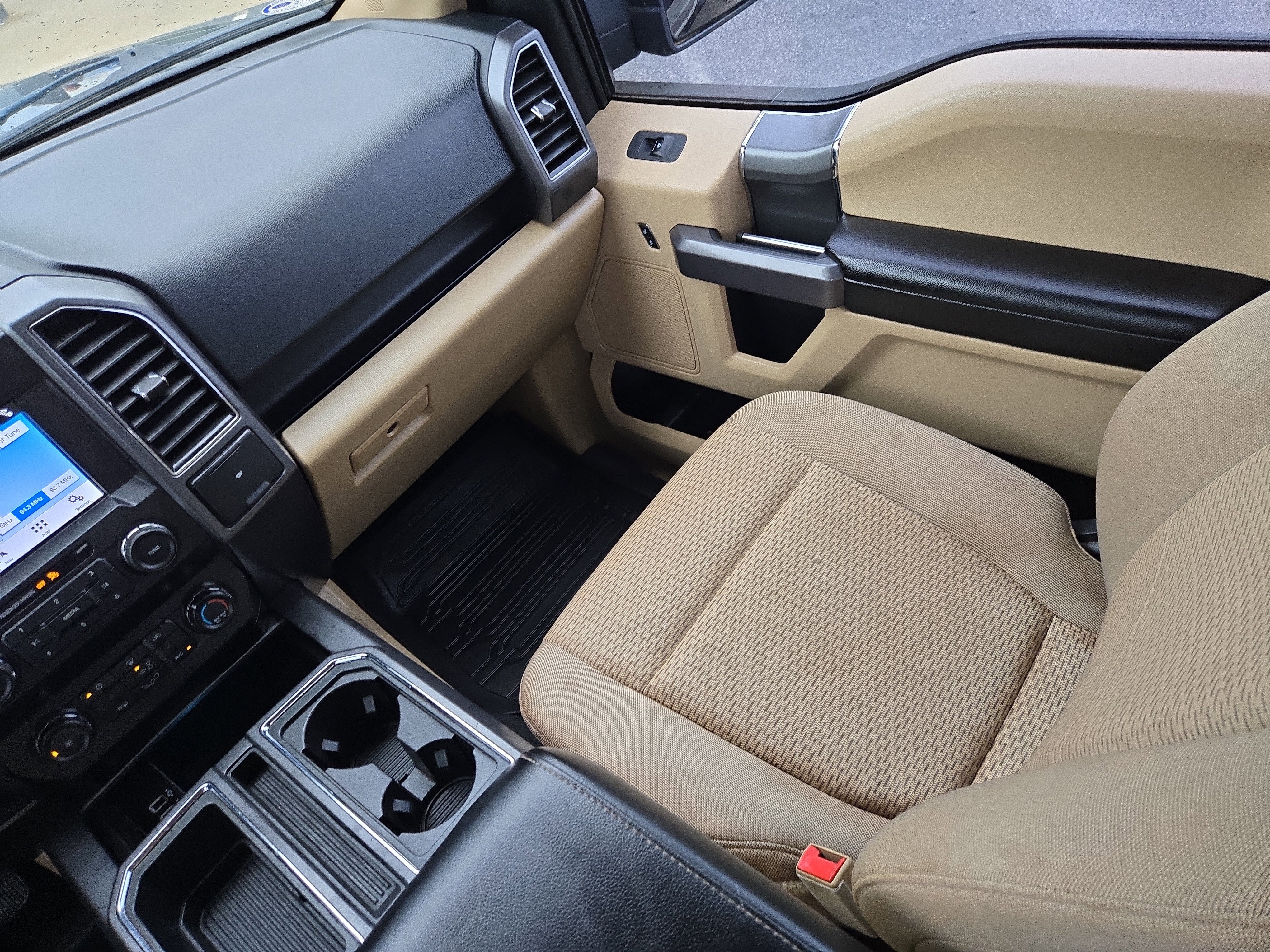 Certified 2019 Ford F150 XLT w/ Equipment Group 302A Luxury AWD/4WD image 18