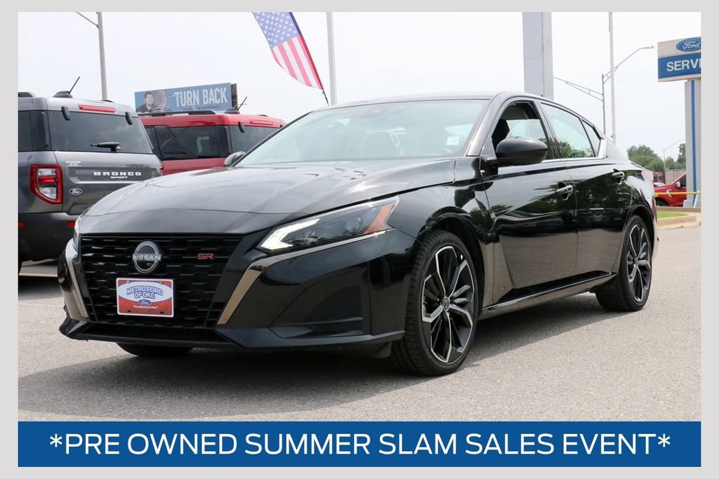 Used 2024 Nissan Altima 2.5 SR