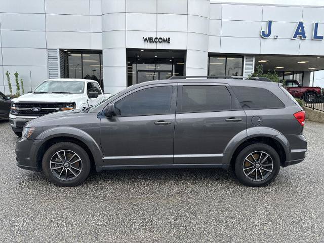 Used 2018 Dodge Journey SXT w/ Connectivity Group FWD image 2