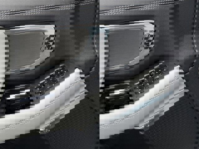 Certified 2025 Ford Expedition Max Platinum image 27