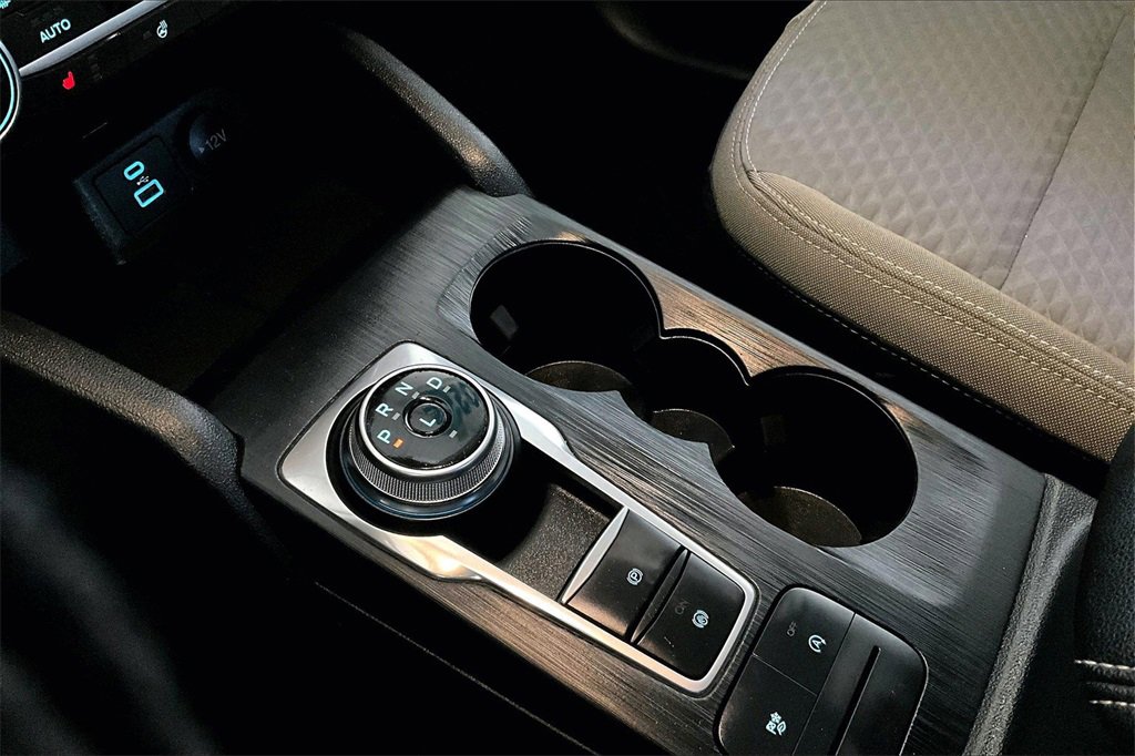 Certified 2022 Ford Escape SE w/ Cold Weather Package image 17