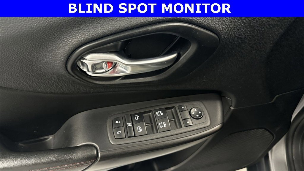 Used 2022 Jeep Cherokee Trailhawk image 27