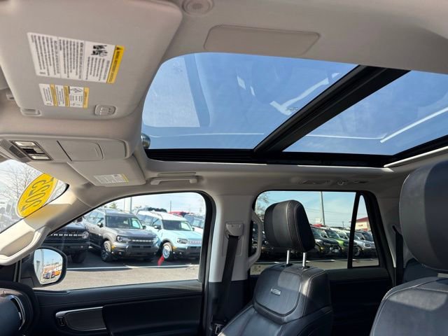 Certified 2025 Ford Expedition Max Platinum w/ Driver's Package AWD/4WD image 19