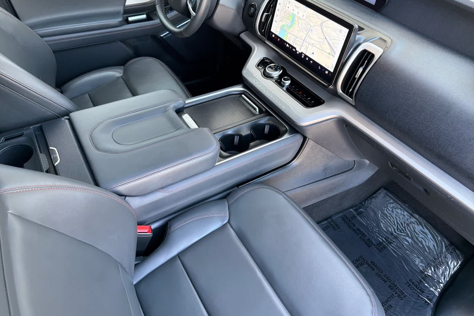Certified 2025 Ford Expedition Active AWD/4WD image 17