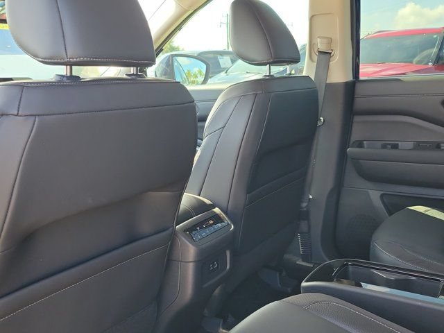 Used 2022 Nissan Pathfinder SL w/ SL Premium Package FWD image 15