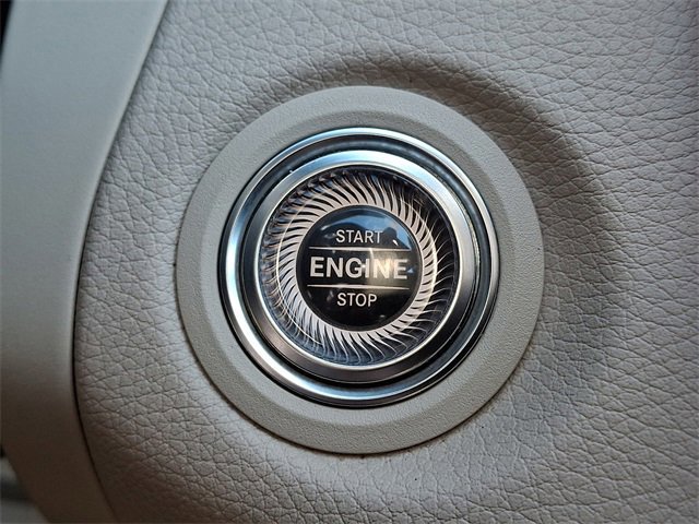 Used 2020 Mercedes-Benz C 300 4MATIC Sedan image 23