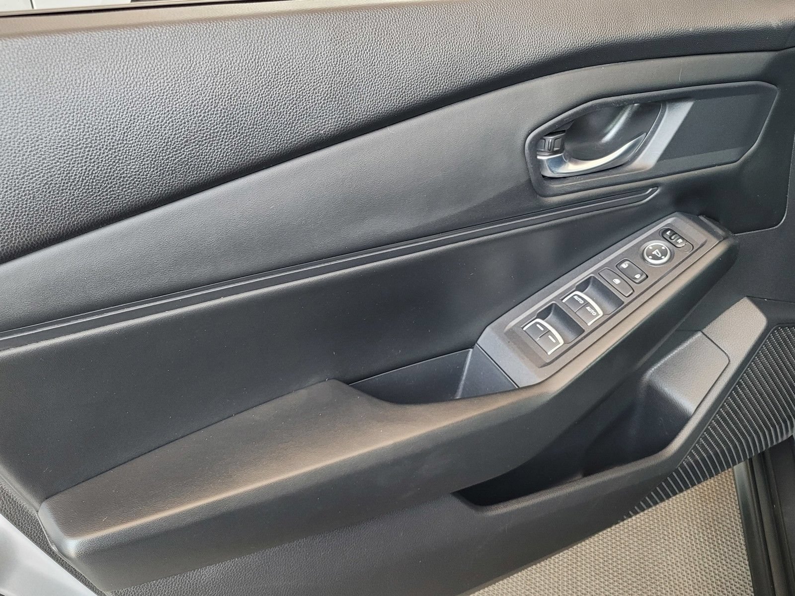 Used 2023 Honda Accord EX image 16