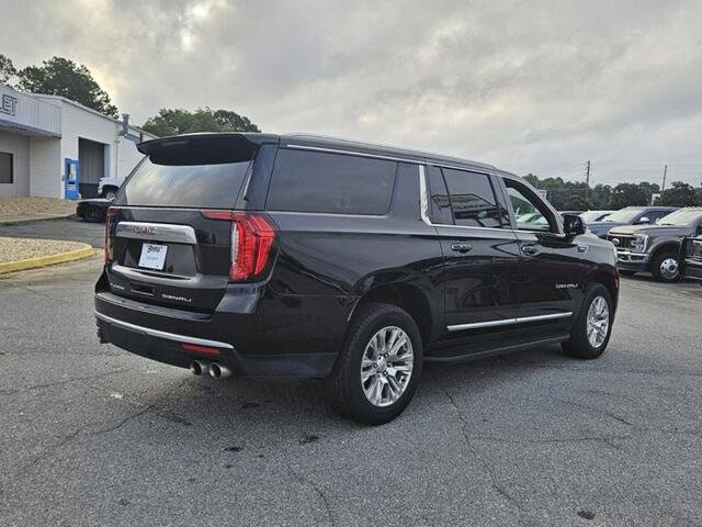 Used 2024 GMC Yukon XL Denali AWD/4WD image 15