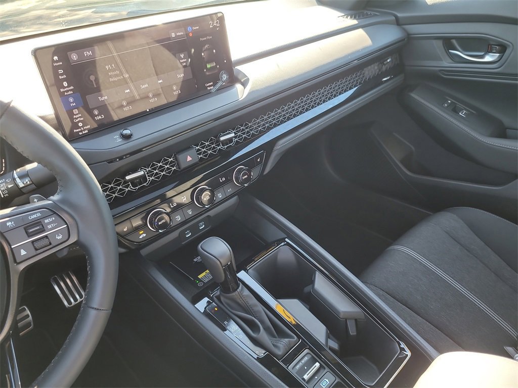 Used 2025 Honda Accord Sport image 20