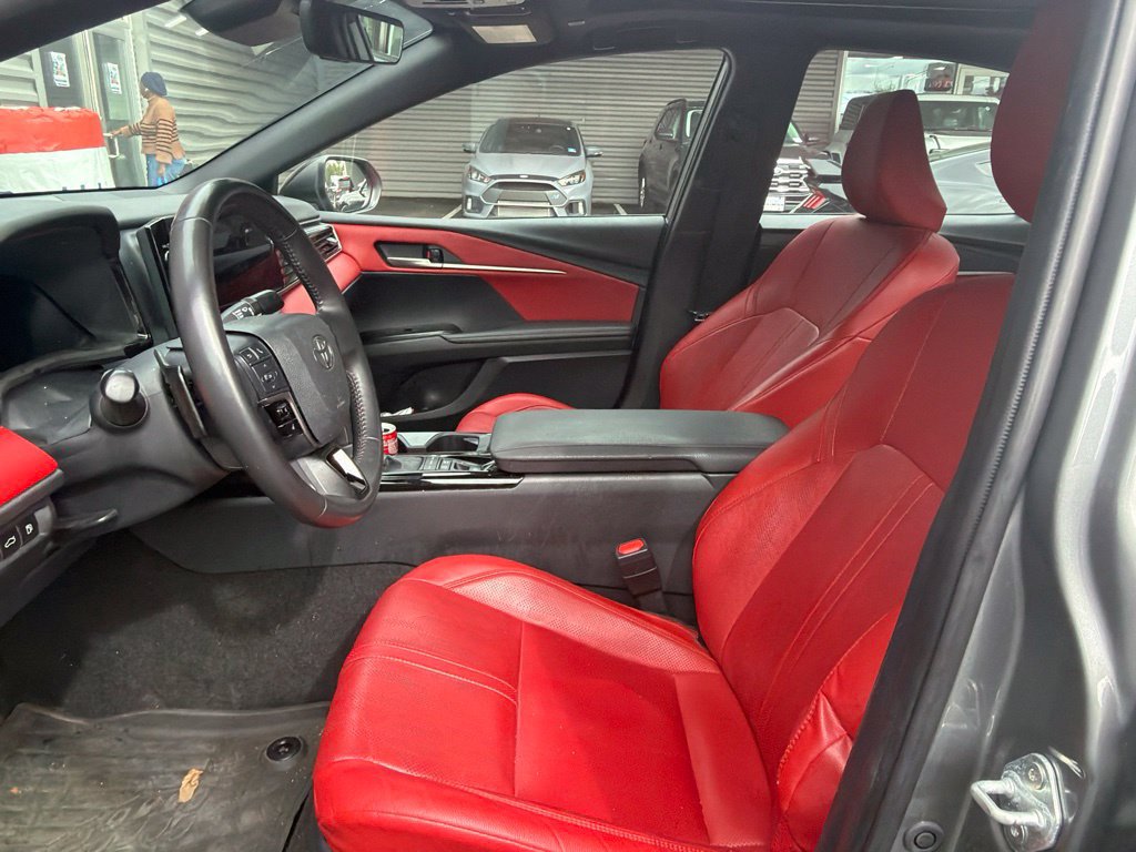 Used 2025 Toyota Camry XSE AWD/4WD image 9