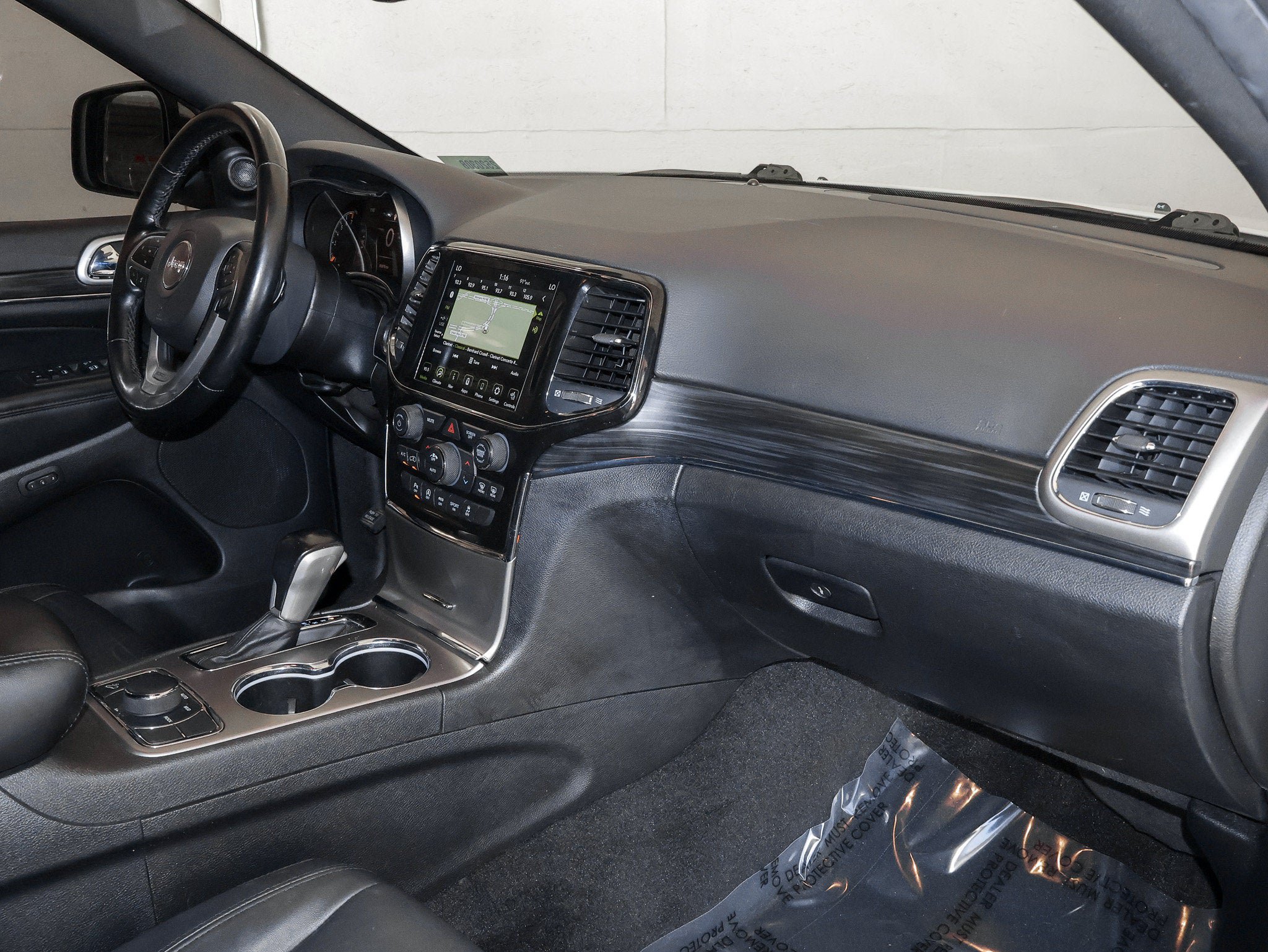 Used 2022 Jeep Grand Cherokee Limited AWD/4WD image 41
