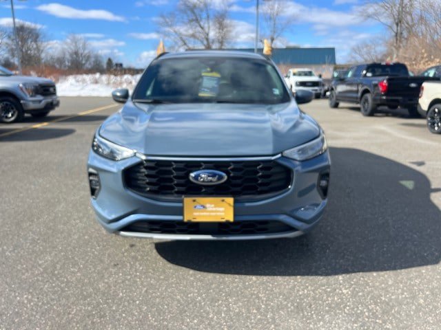 Certified 2024 Ford Escape ST-Line Select AWD/4WD image 7