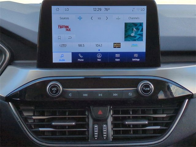 Certified 2022 Ford Escape Titanium w/ Class II Trailer Tow Package image 18