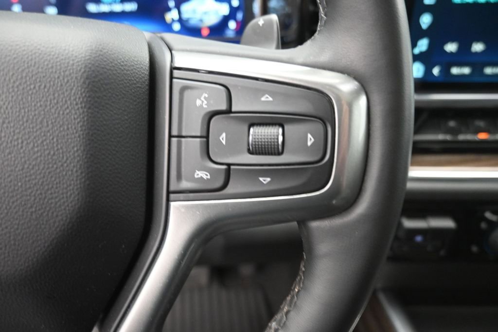 Used 2023 Chevrolet Silverado 1500 RST w/ Convenience Package II AWD/4WD image 7