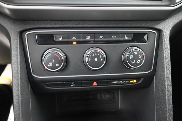 Used 2022 Volkswagen Atlas Cross Sport SE AWD/4WD image 12