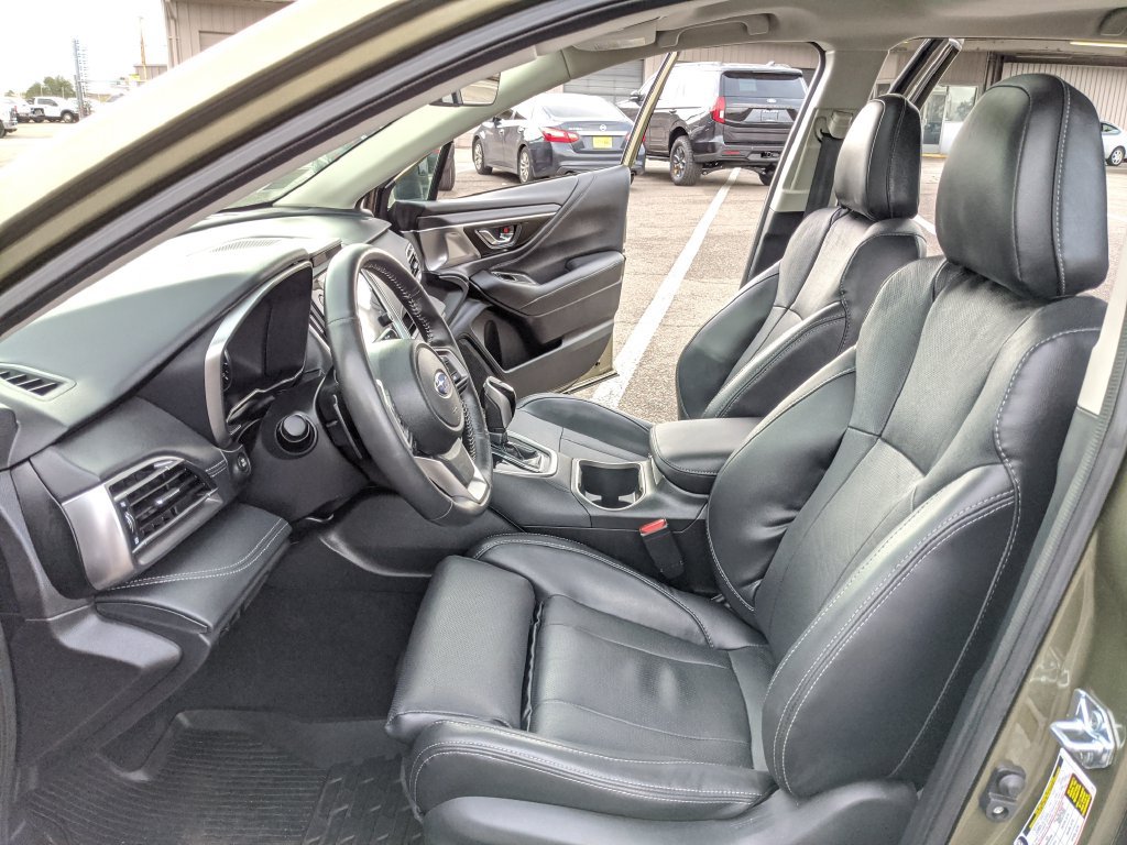 Used 2025 Subaru Outback Limited AWD/4WD image 15