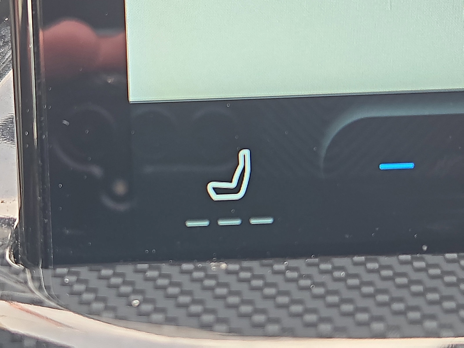 Certified 2025 Ford Escape ST-Line w/ Tech Pack #1 AWD/4WD image 17