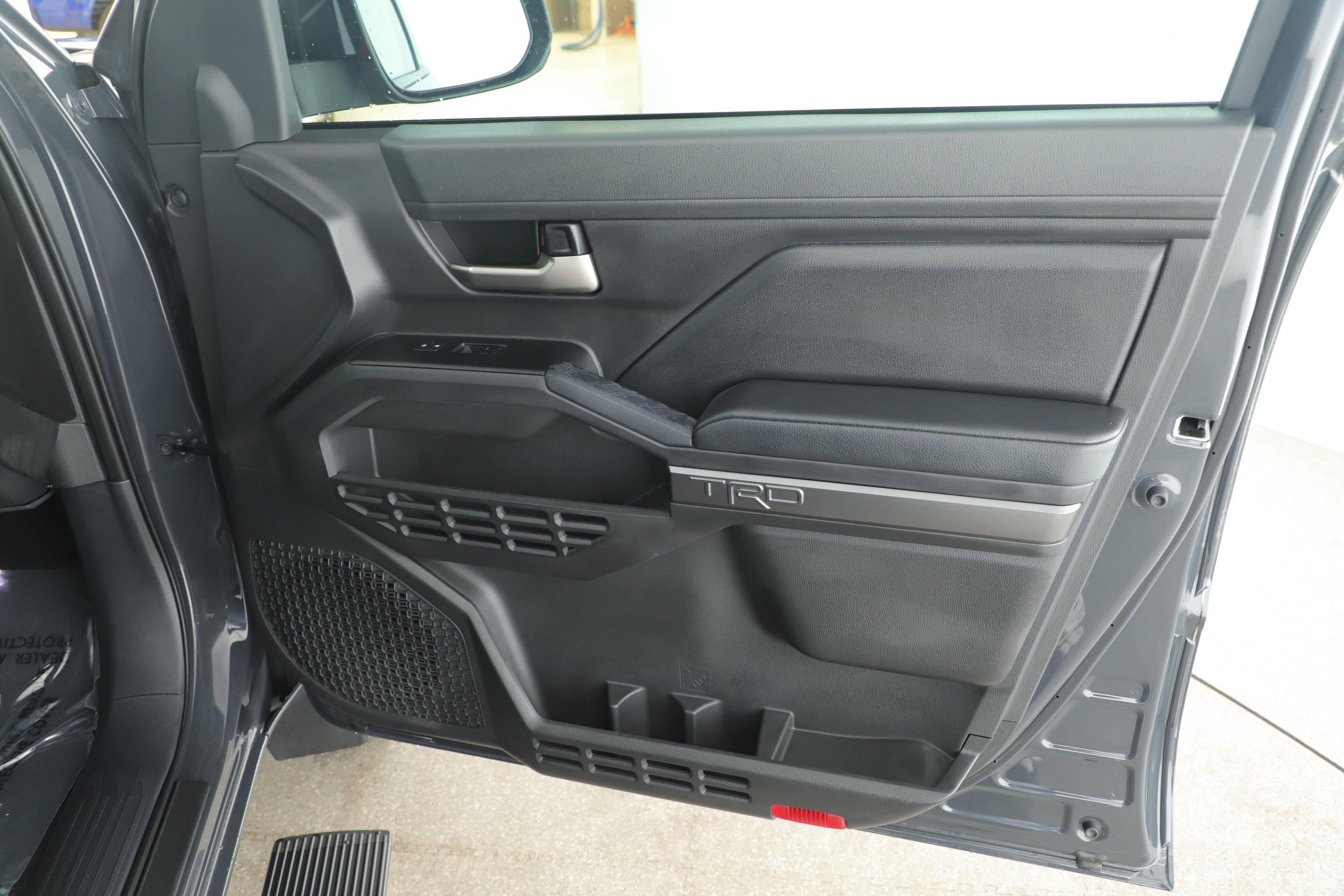 Used 2024 Toyota Tacoma TRD Sport image 11