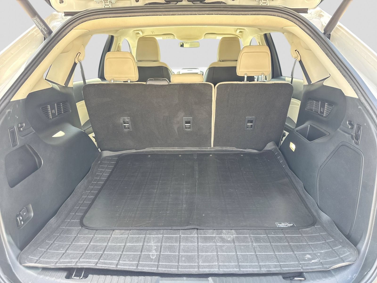 Certified 2020 Ford Edge Titanium AWD/4WD image 37