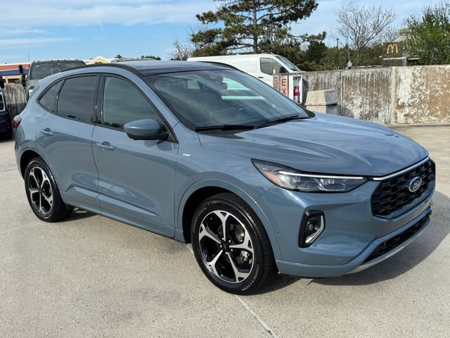 Certified 2023 Ford Escape ST-Line Elite w/ Premium Technology Package AWD/4WD image 8