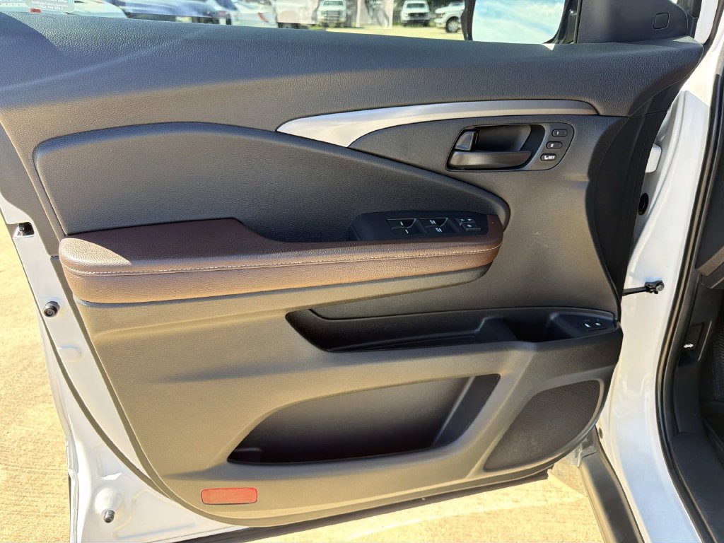 Used 2024 Honda Passport EX-L image 21