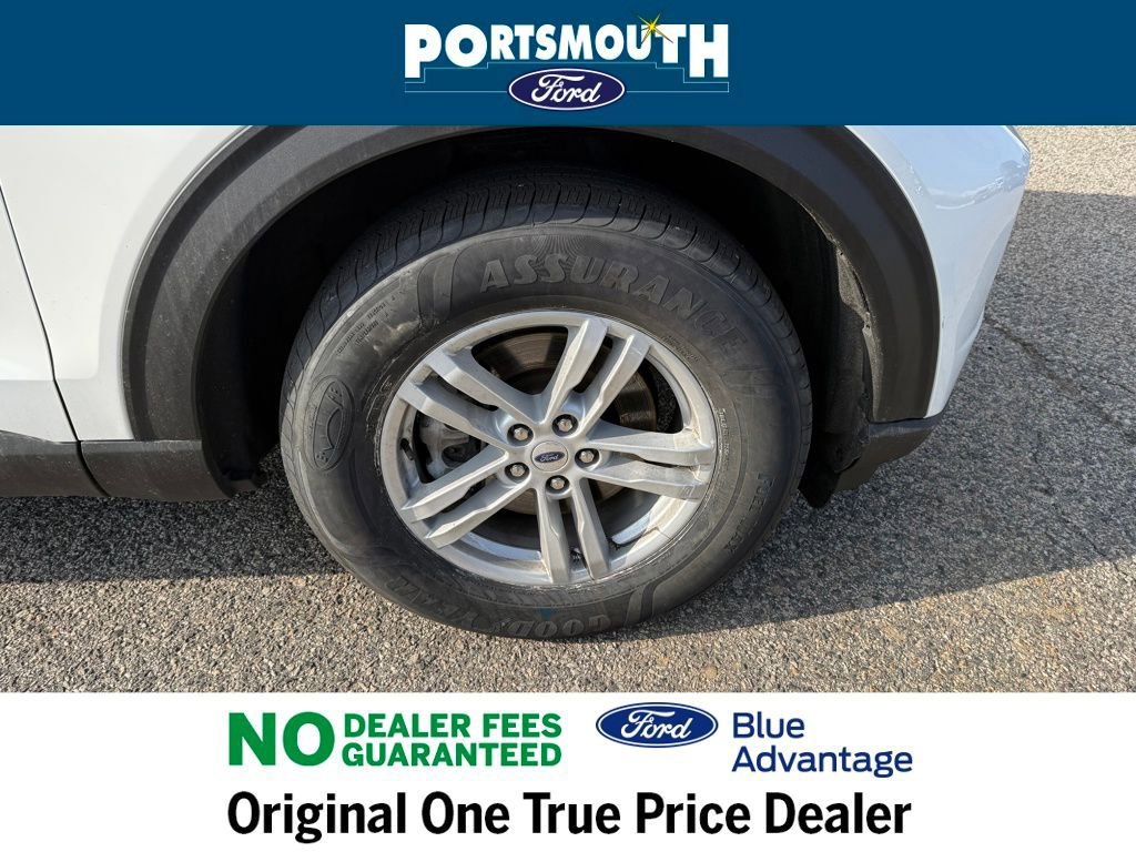 Certified 2024 Ford Explorer XLT w/ Equipment Group 202A image 29