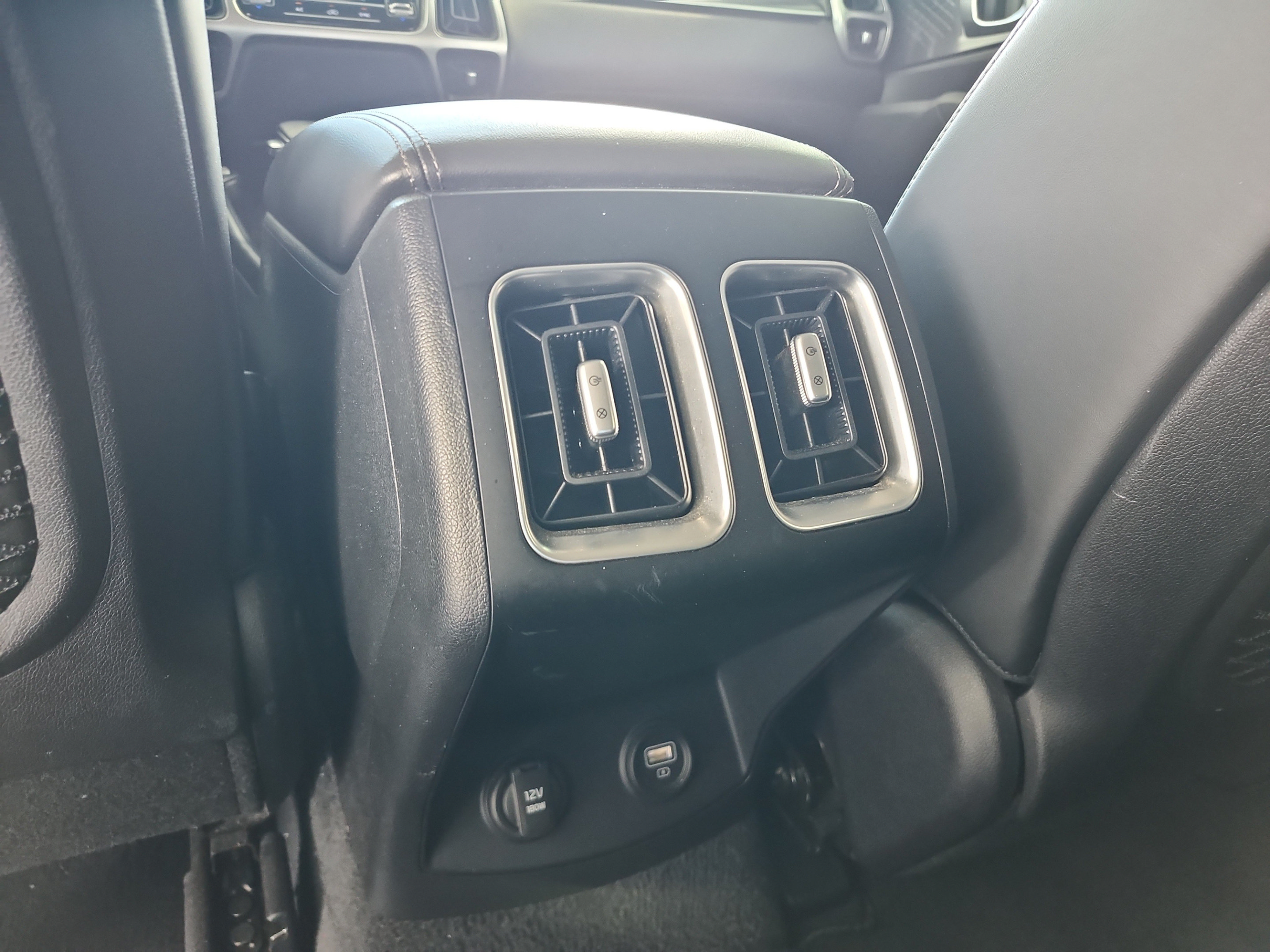 Used 2022 Kia Sorento S FWD image 19