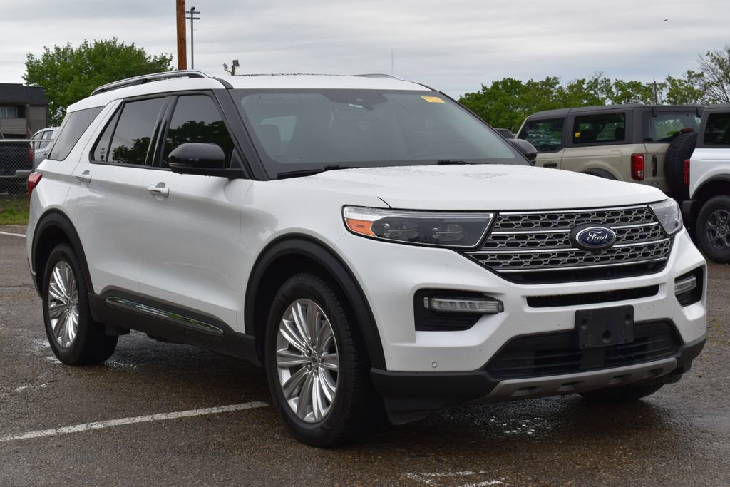 Certified 2021 Ford Explorer Limited w/ Equipment Group 301A AWD/4WD image 3