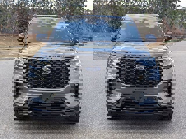 Certified 2025 Ford Explorer ST-Line w/ Premium Package image 9