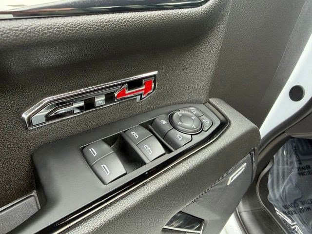 Used 2024 GMC Sierra 1500 AT4 w/ Technology Package AWD/4WD image 18