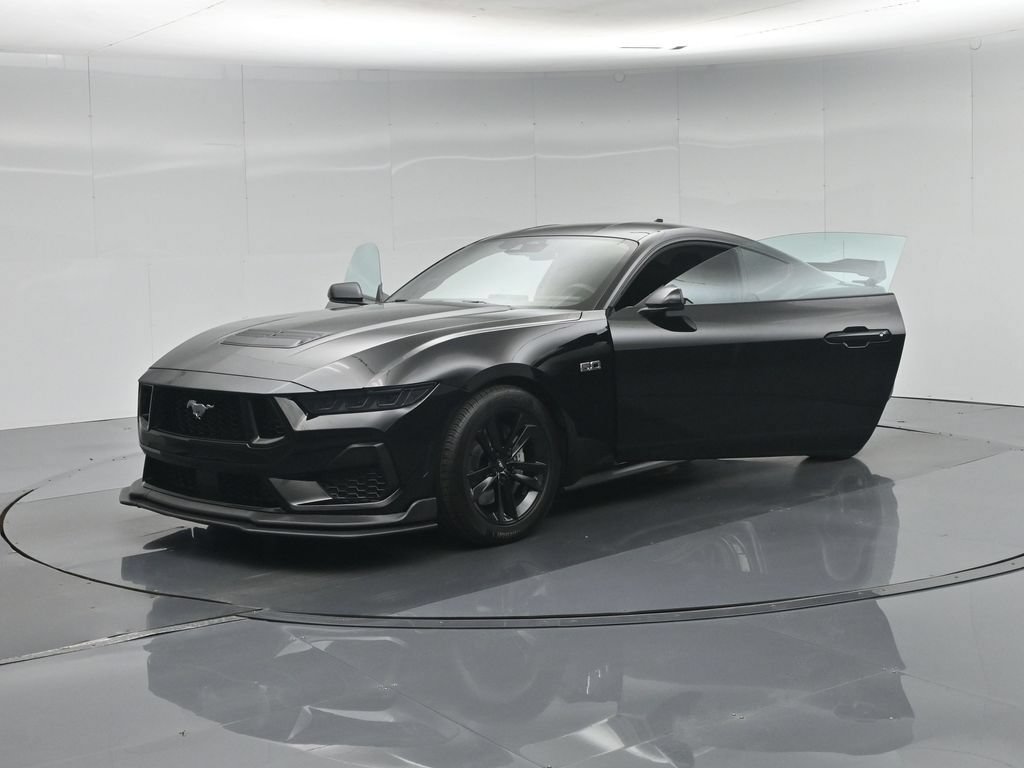 Certified 2025 Ford Mustang GT RWD image 32