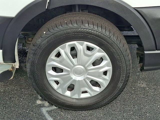 Certified 2025 Ford Transit 250 Low Roof w/ Exterior Upgrade Package RWD image 32