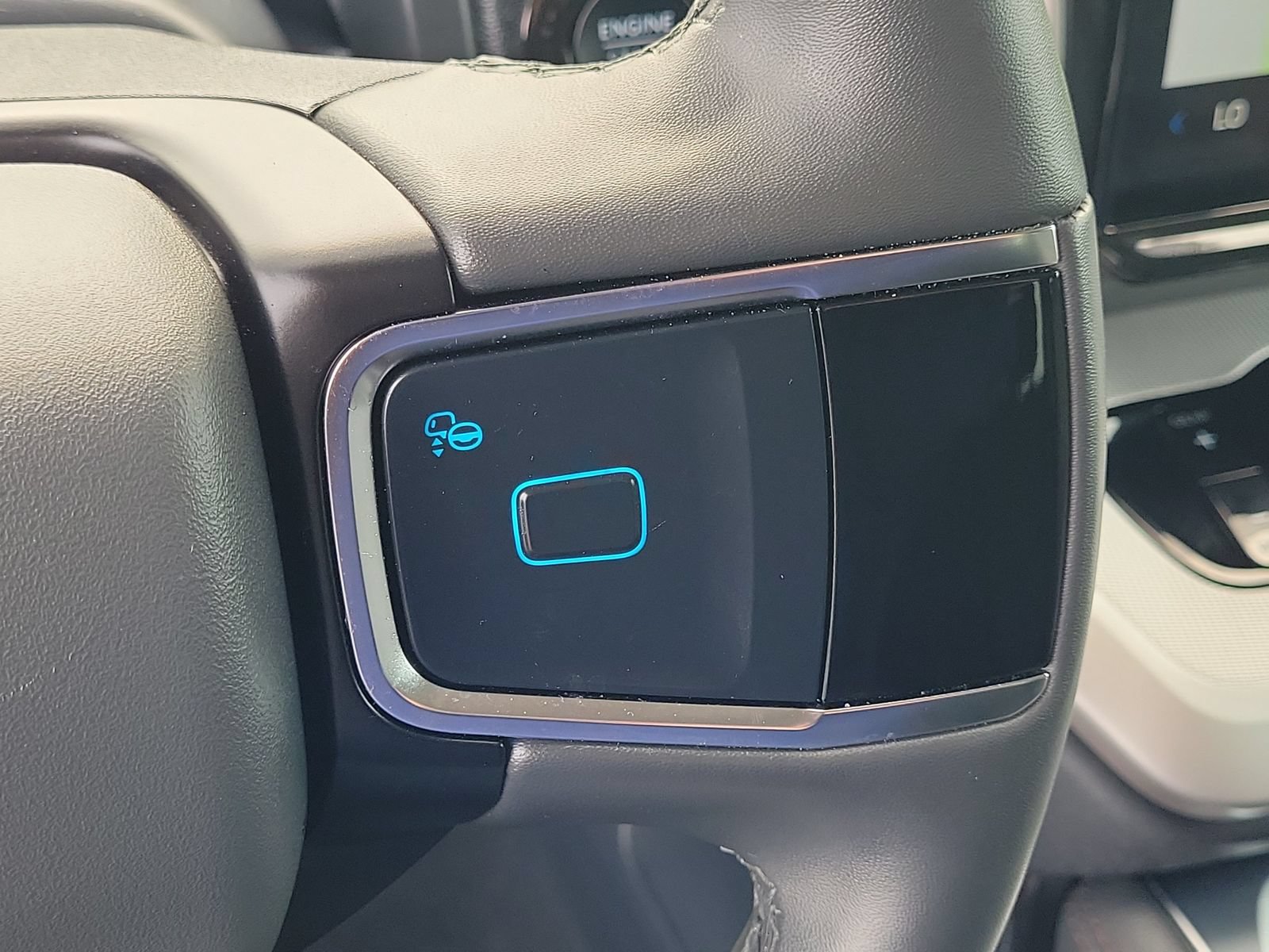 Certified 2025 Ford Expedition Active AWD/4WD image 23