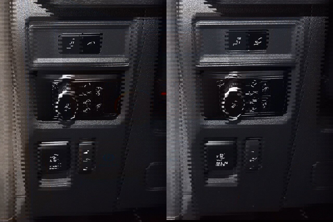 Certified 2023 Ford Expedition Limited image 35