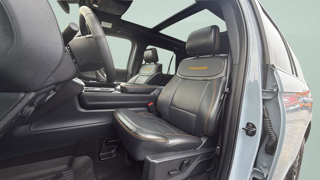 Certified 2025 Ford Expedition Tremor AWD/4WD image 28