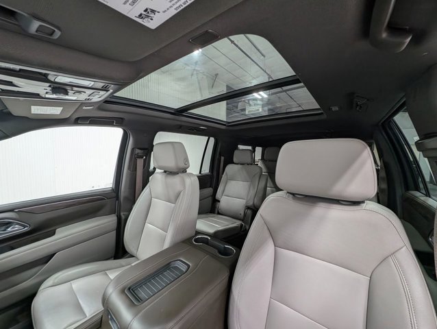 Used 2023 Chevrolet Suburban Z71 w/ Luxury Package image 8