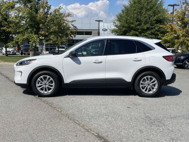 Certified 2022 Ford Escape SE w/ Convenience Package AWD/4WD image 2