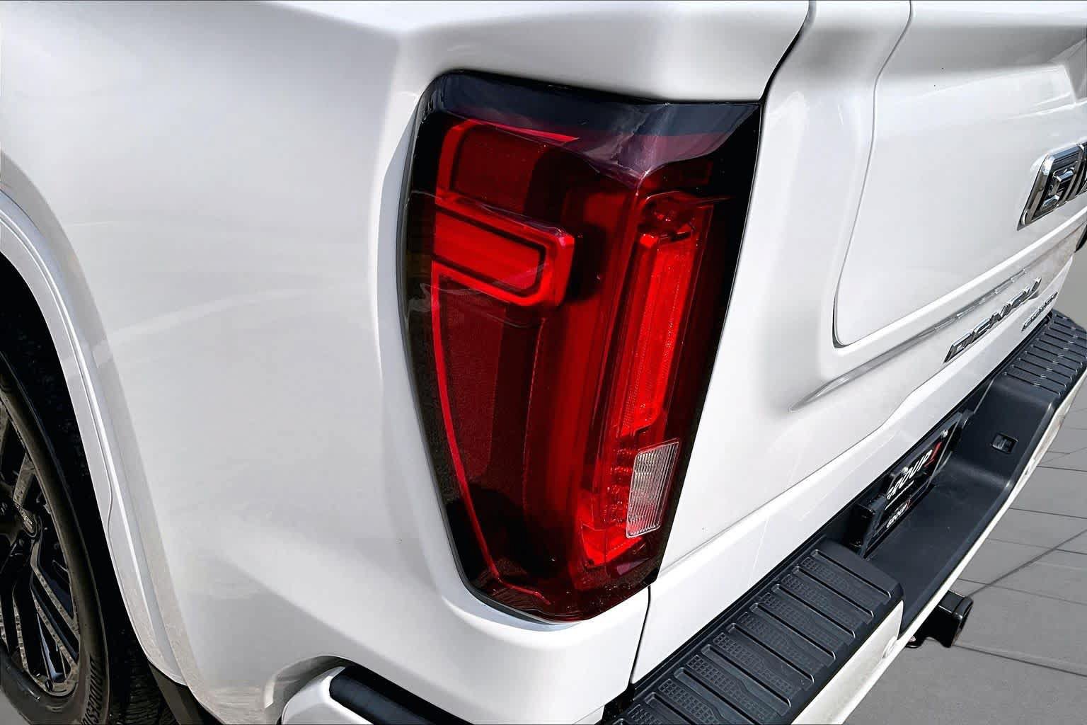 Used 2022 GMC Sierra 1500 Denali w/ Denali Reserve Package AWD/4WD image 28
