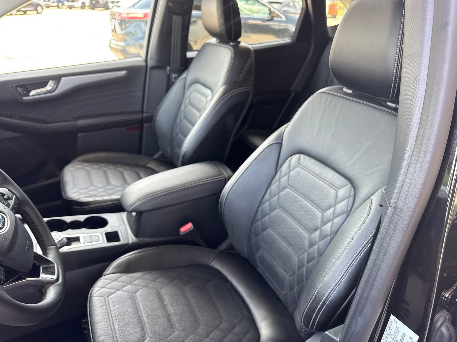 Certified 2023 Ford Escape Platinum w/ Premium Technology Package AWD/4WD image 18
