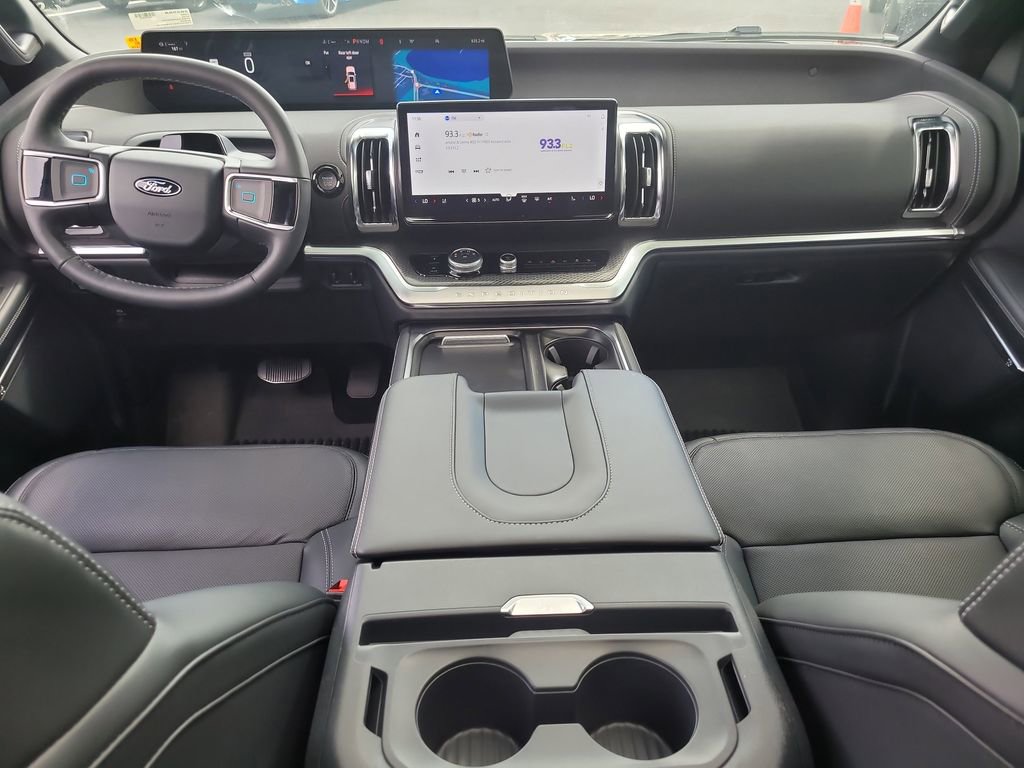 Certified 2026 Ford Expedition Platinum w/ Stealth Performance Package image 15