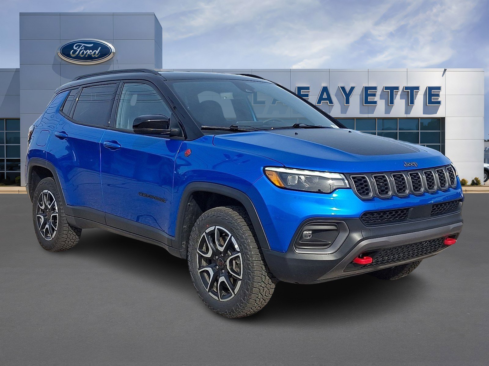 Used 2025 Jeep Compass Trailhawk w/ Trailhawk Elite Group