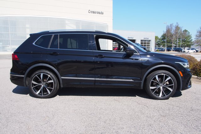 Used 2022 Volkswagen Tiguan SEL R-Line AWD/4WD image 9