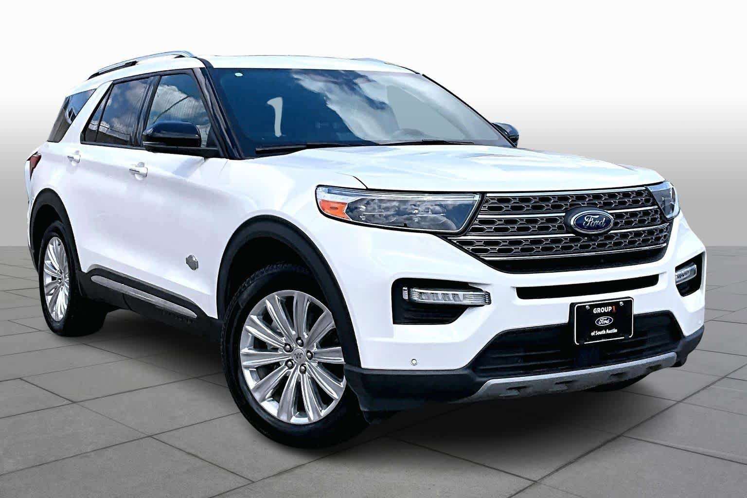 Certified 2021 Ford Explorer King Ranch w/ Premium Technology Package AWD/4WD image 3