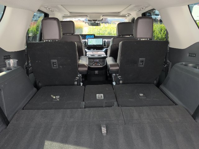 Certified 2025 Ford Expedition Max Platinum w/ Platinum Ultimate Package AWD/4WD image 24
