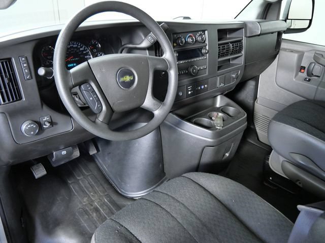 Used 2025 Chevrolet Express 2500 w/ Driver Convenience Package RWD image 3