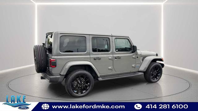 Used 2023 Jeep Wrangler Unlimited Sahara w/ Dual Top Group AWD/4WD image 10