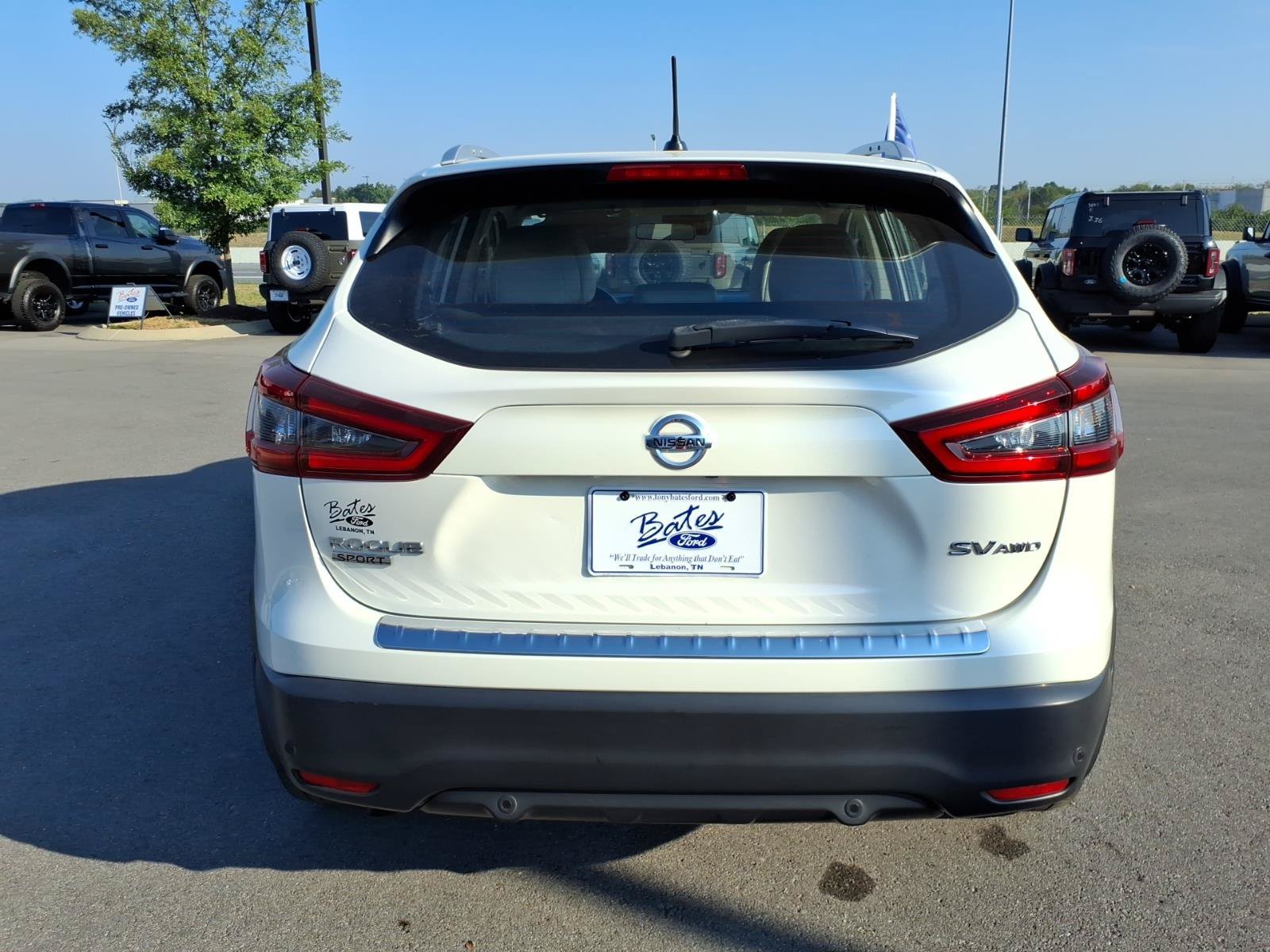 Used 2022 Nissan Rogue Sport SV w/ Technology Package AWD/4WD image 4